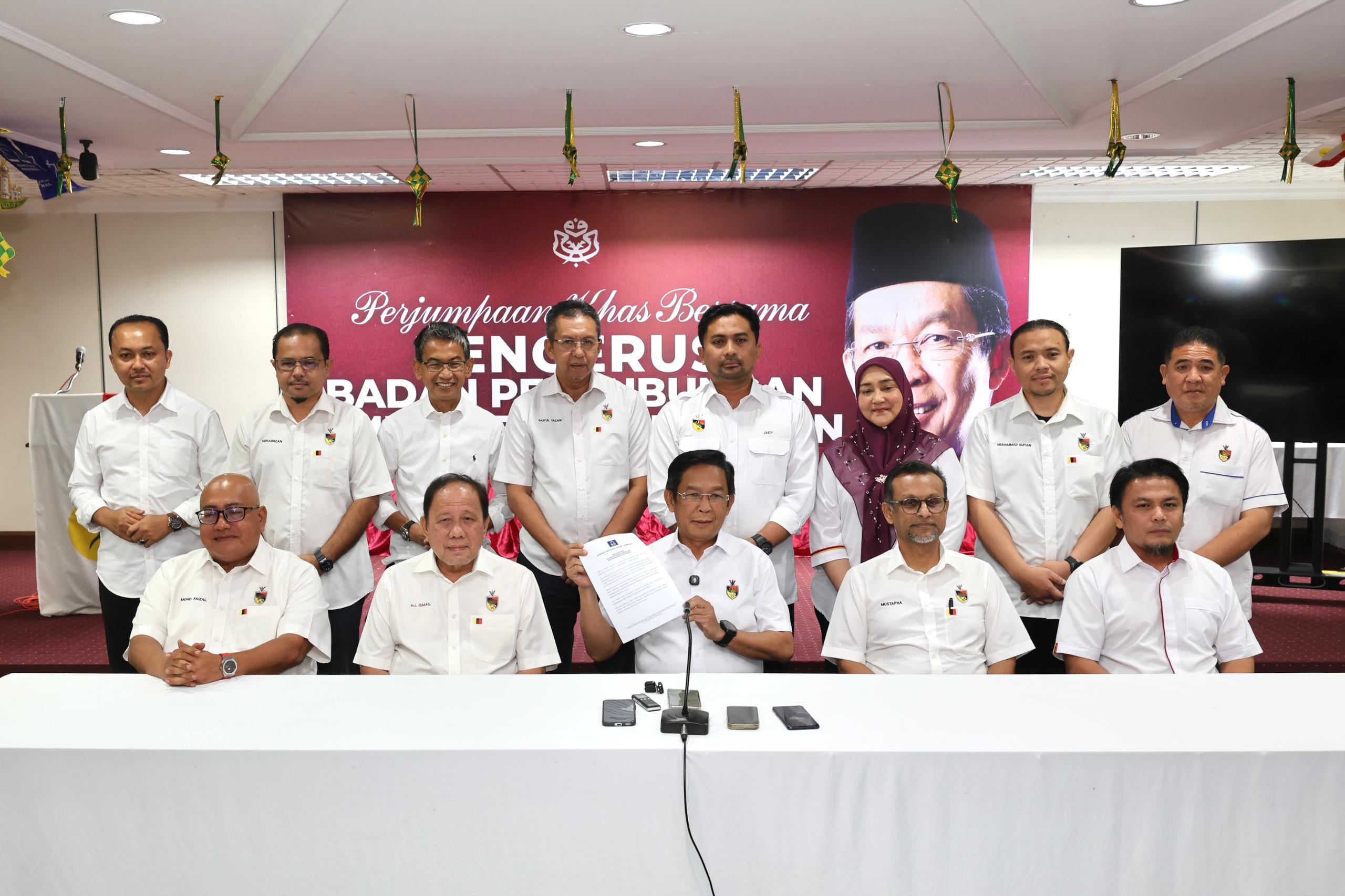 Tunjuk bukti jika ADUN UMNO adakan perjumpaan rahsia di KL